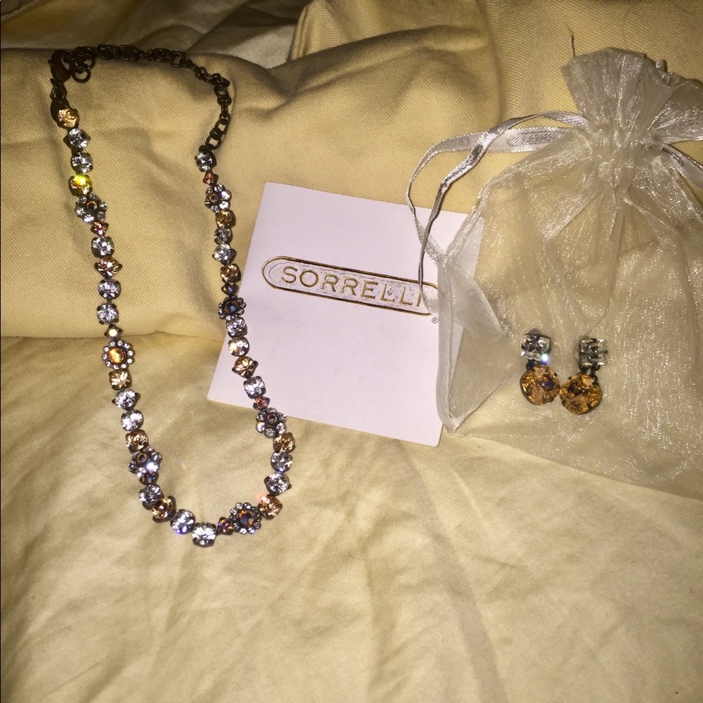 SOLD Sorrelli Set. Necklace & Earrings. Like New.